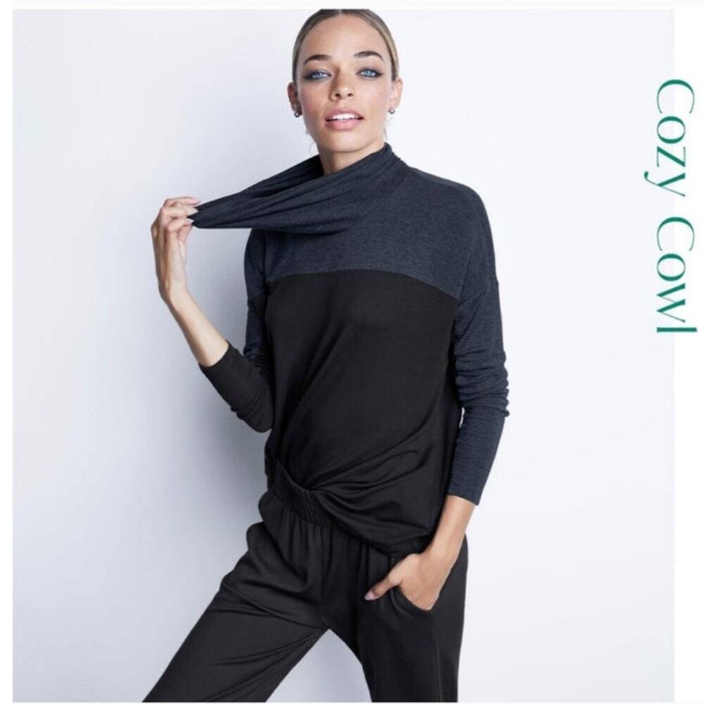 CAbi Two-Tone Cozy Cowl Top in Navy and Black